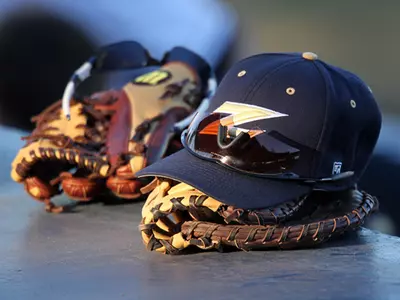 Blue Team Takes Come From Behind Victory in Game One of Fall World Series Image