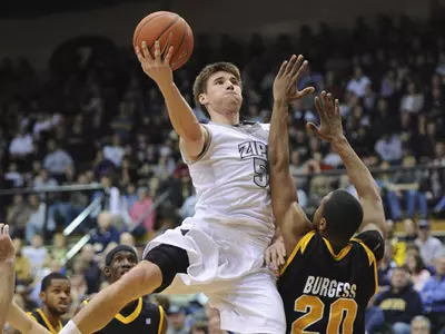 Men's Basketball Faces Marshall in New Year's Day Matchup Image