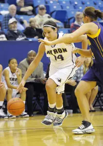 Women's Basketball Video Blog: Hanna Luburgh Image