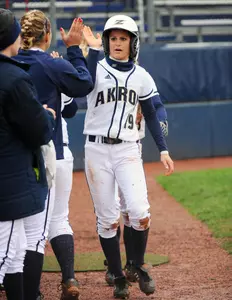 Softball Heads to Dayton for Final Midweek Action Image