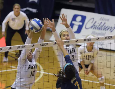 Volleyball Defeats Canisius and Wins Akron Invitational Image
