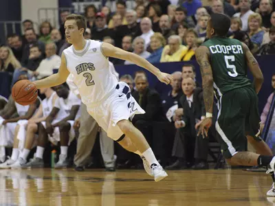 Second-Half Surge Gives Men's Basketball a 70-58 Win at Ball State Image