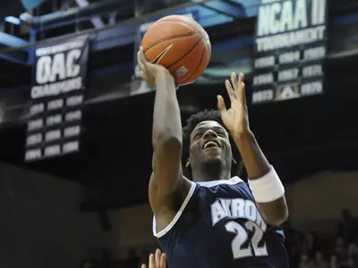 Men's Basketball Opens MAC Play with 65-60 Win at Miami (Ohio) Image