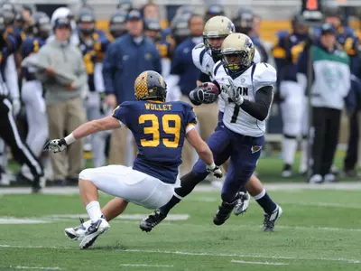 After Early Lead, Football Falls to Rival Kent State, 35-24 Image
