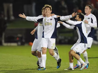 Men's Soccer Dominates Bowling Green, Advances to MAC Championship Round Image