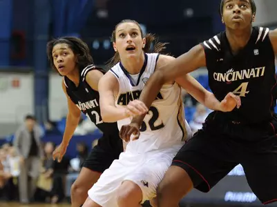 Women's Basketball hosts (16/16) Dayton on the front end of Tuesday's doubleheader Image