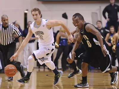 Men's Basketball Defeats Arkansas-Pine Bluff 76-46 Image