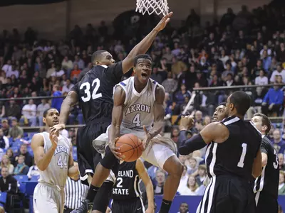 Men's Basketball Cruises Past Cleveland State 87-57 Image