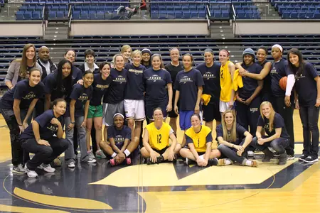 Women's Basketball Welcomes Back Alumnae Image
