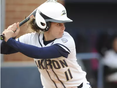 Akron Softball Drops Two Close Games to Western Michigan Image