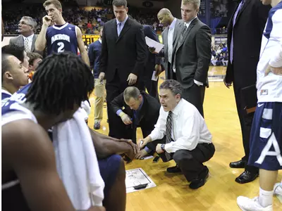 Men's Basketball Adds Sessions to Summer Camp Schedule Image