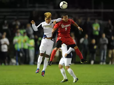 Men's Soccer Plays No. 10 St. John's To Scoreless Draw Image