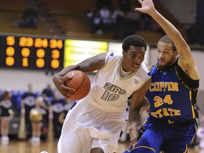 Three Double-Doubles Power Men's Basketball to 91-63 Win Over Coppin State Image