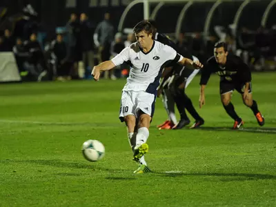 Quinn's First-Half Penalty Kick Downs No. 15 Wake Forest, 1-0 Image