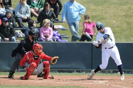 Gold Defeats Blue 4-0 in Game Three of Fall World Series Image