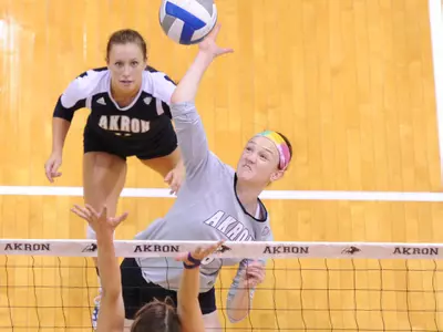 Volleyball drops three-set contest to Toledo on the road Image