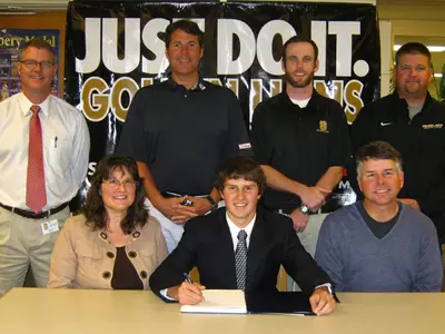 Men's Golf Signs Elliott Grayson to Class of 2014-15 Image