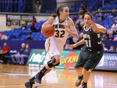 Late rally cut short, UC Davis hands Women's Basketball 71-58 setback Image