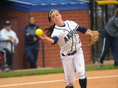 Softball's comeback falls short in 6-3 loss to Troy Image