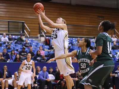 Young takes charge as Women's Basketball wins thriller over Eastern Michigan, 82-81 Image