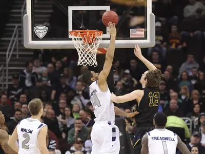 Zeke Marshall Named to Lefty Driesell Defensive All-America Team Image