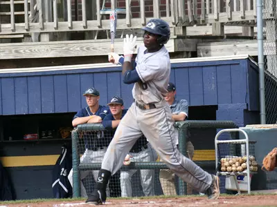 Baseball Falls in Doubleheader on Saturday at Bowling Green Image