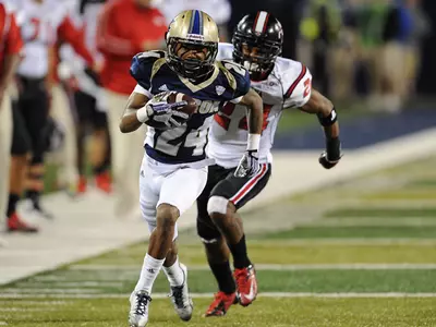 Football's Comeback Bid Falls Short Versus Louisiana, 35-30 Image