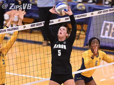 Volleyball comes up short at Kent State in four sets Image