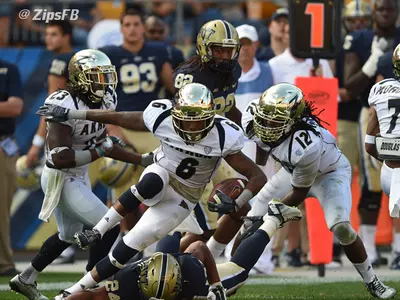 Football Drops a 55-24 Decision at Buffalo Image