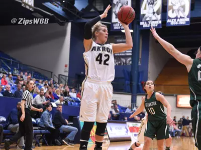 Women's Basketball improves to 3-0 with 82-73 victory over UNI Image