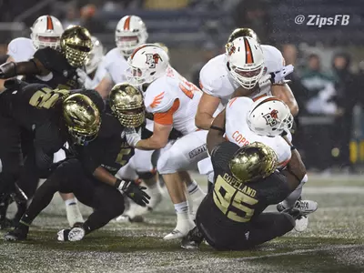 Football Falls to Bowling Green, 27-10 Image