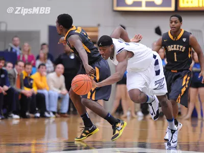 Men's Basketball Drops 55-46 Road Decision at North Dakota State Image