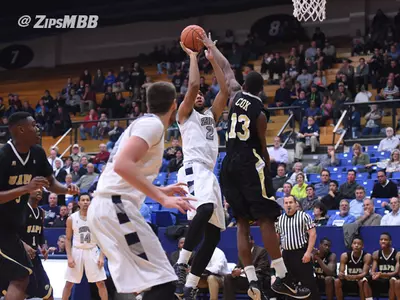 Men's Basketball Uses Big Second Half to Down Arkansas-Pine Bluff, 81-60 Image