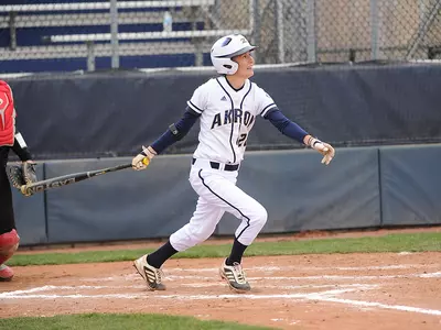 Softball comes up short against UMKC in eight innings, 6-3 Image