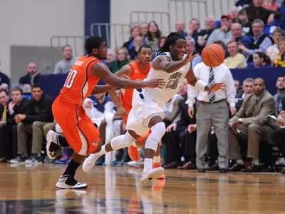 Defensive Effort Pushes Men's Basketball Past Bowling Green, 57-47 Image
