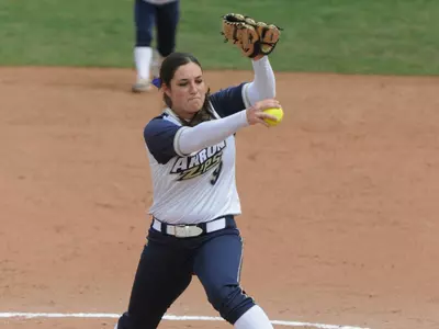 Softball takes series with 2-1 victory over Eastern Michigan Image