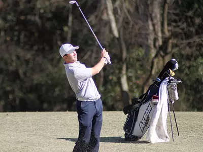 Harris, Birchall Named To Men's Golf Academic All-MAC Team Image