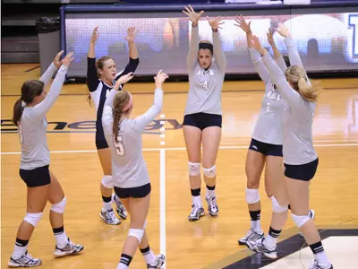 Volleyball Recognized with AVCA Team Academic Award Image