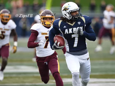 Zips Drop 14-6 Decision to Central Michigan Image