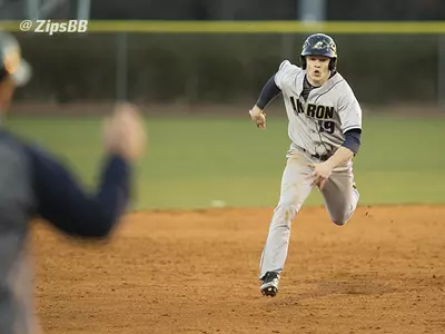 Baseball Drops Series with 5-4 Loss to Davidson Image