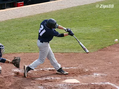 Baseball Posts 12 Hits in 17-9 Loss to Coastal Carolina Image