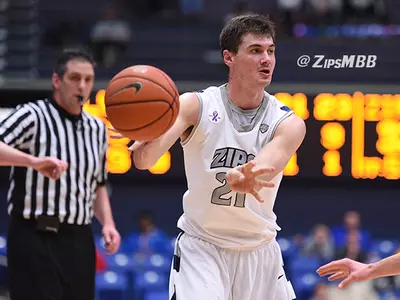 Zips Win Streak Ends at Central Michigan Image