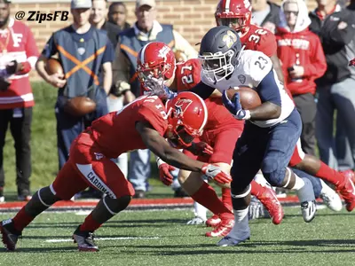 Woodson Returns, Guides Zips to 35-25 Win at Ball State Image