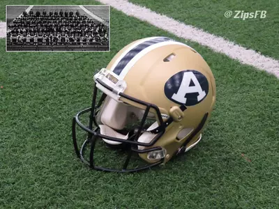 Zips to Wear Throwback Helmets Against Miami to Honor 1976 Team Image