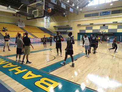 Zips Finish Foreign Tour Undefeated with 124-63 Win over Stingers Image