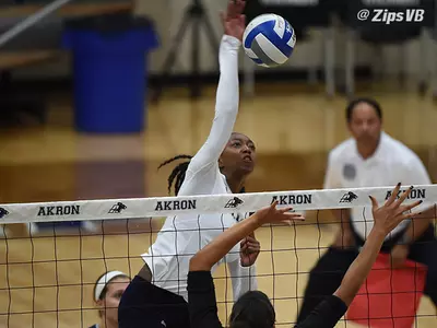 Volleyball Earns Split on First Day of Charm City Challenge Image