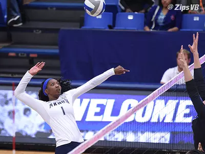 Volleyball Falls to Loyola in Charm City Challenge Finale, 3-1 Image