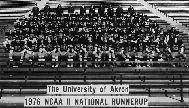 Team of Distinction: 1976 Football