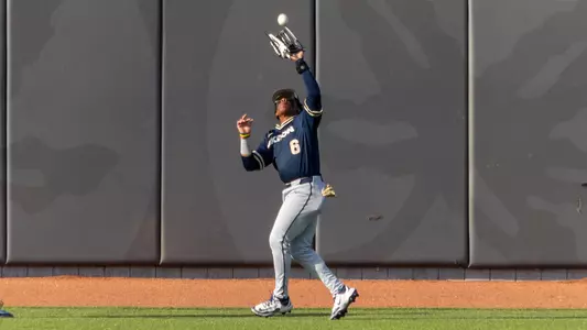 Photo of Kelton Phillips making a catch in the outfield at Ohio State