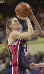 Arizona Holds On To Beat Oregon